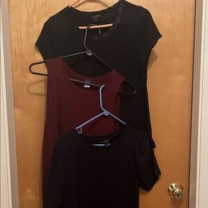 Banana Republic Factory Black and Burgundy Short Sleeve Tees
